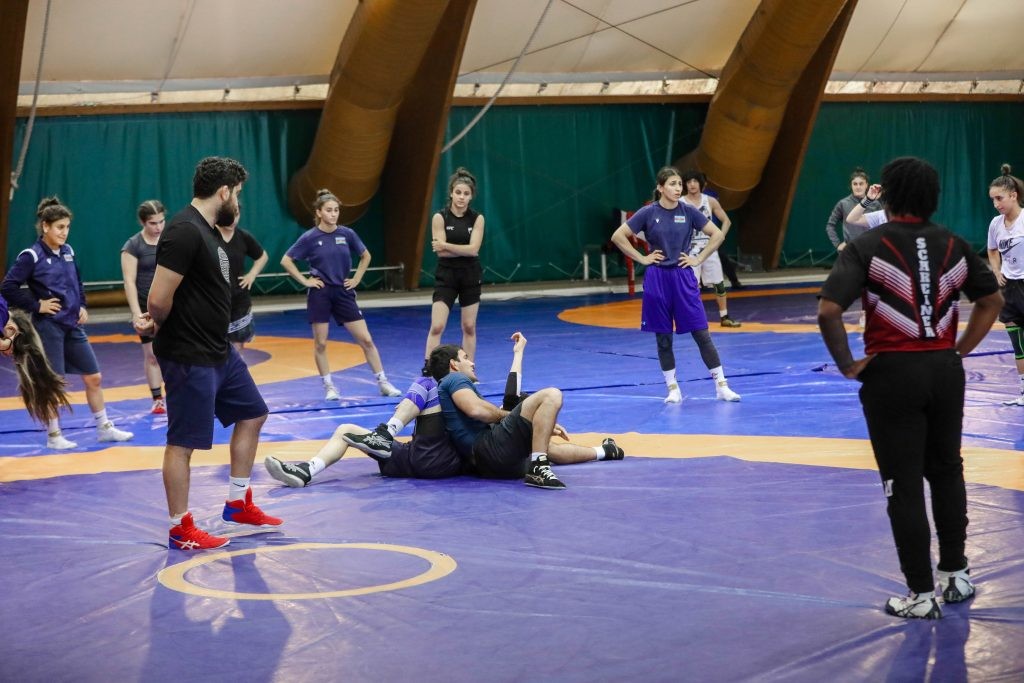 Peşəkar Məşqçilər